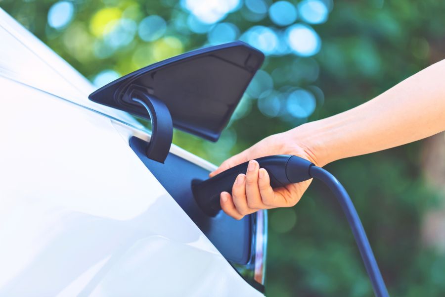 A Traveller’s Guide to Exploring Cluj and Bucharest with Eco Friendly Cars